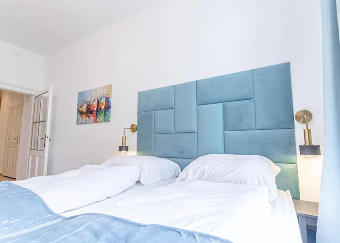Cost Effective City Life 1Br In Classic Building