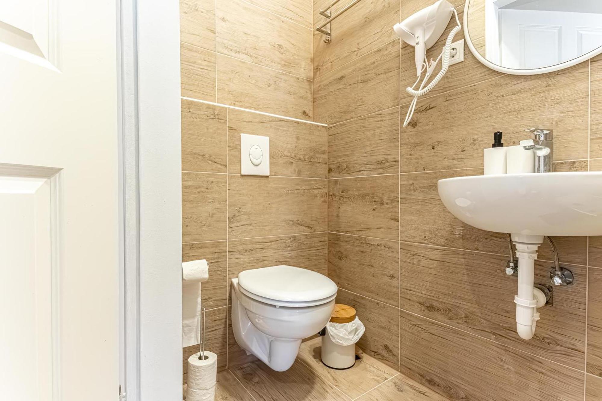 Cost Effective Life 1br In Classic Building Apartmán