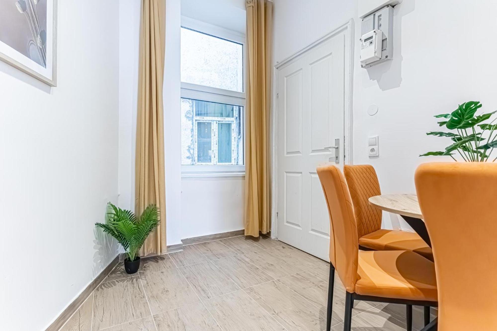 Cost Effective Life 1br In Classic Building Apartamento *
